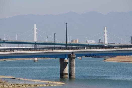 Pont sur l'Ohta de la route express 4 de Hiroshima