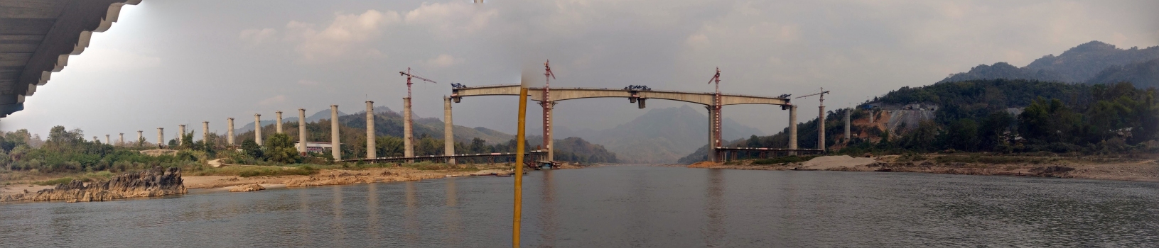 Pont ferroviaire sur le Mekong