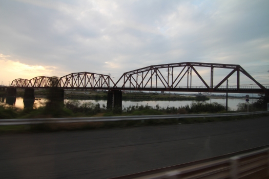 Hisatsu Orange-Eisenbahnbrücke