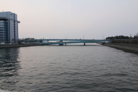 Pont sur le Hiikawa (Fukuoka Expressway)