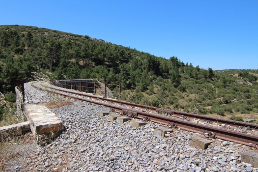 Eisenbahnviadukt Manari