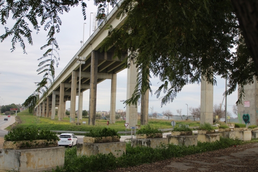 Puente del Quinto Centenario