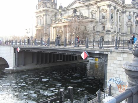 Liebknechtbrücke, Berlin