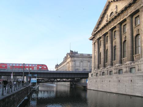 S-Bahnbrücke am Bodemuseum, Berlin