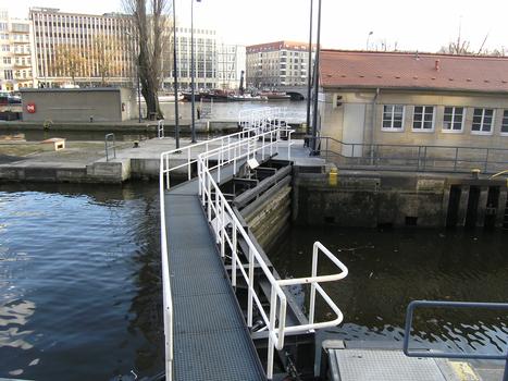 Mühlendamm Lock, Berlin