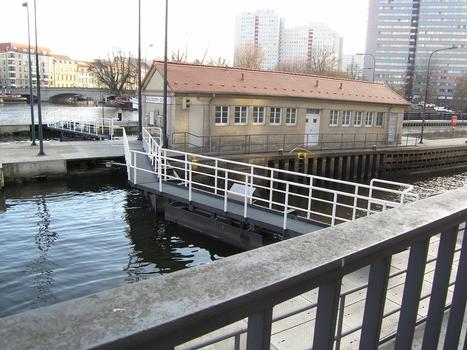 Mühlendamm Lock, Berlin