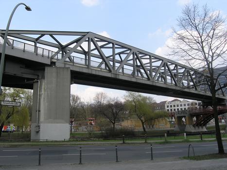 Anhalter Bahnbrücke (Kreuzberg)