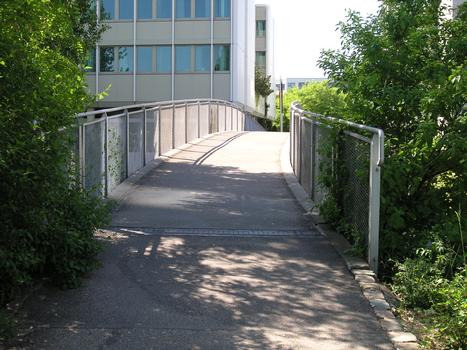 Footbridge across Mia-Seeger-Strasse, Stuttgart