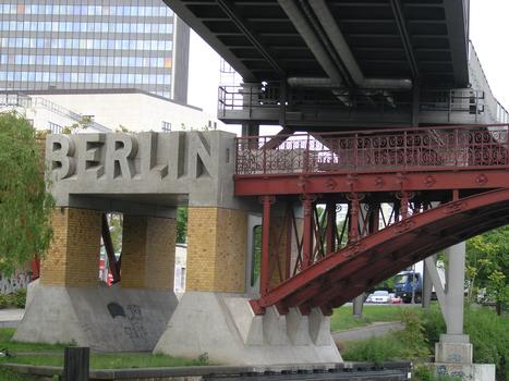 Anhaltersteg und Landwehrkanalbrücke(Hochbahnbrücke)