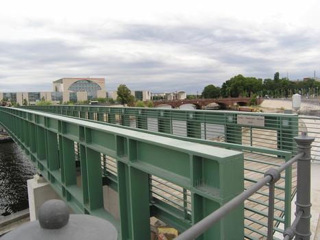 Gustav Heinemann Bridge, Berlin