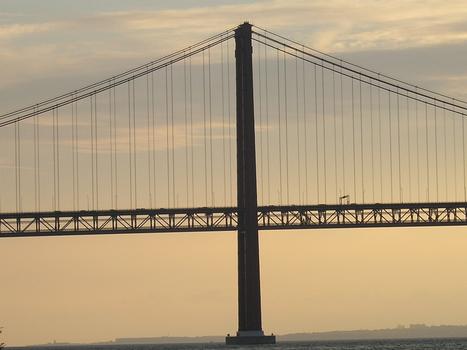 Pont du 25 avril, Lisbonne