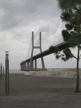 Vasco da Gama Brücke, Lissabon, Portugal