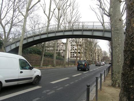 Fußgängerbrücke über Rue R.J.-Kessel, Bercy, Paris