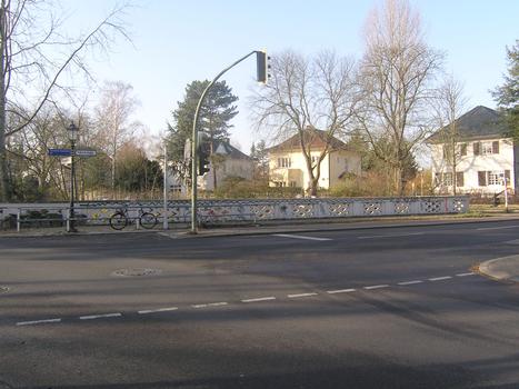 Pont de la Fabeckstrasse sur l'U 3 à Berlin-Dahlem