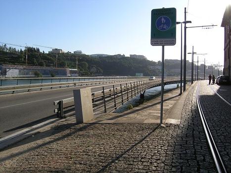 Ponte de Massarelos, Porto, Portugal