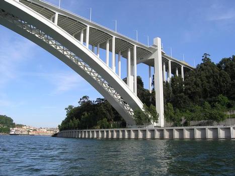 Arrábida-Brücke