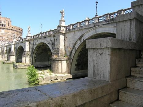 Ponte Sant'Angelo, Rom