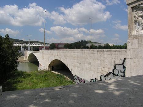 Ponte Duca d'Aosta, Rom
