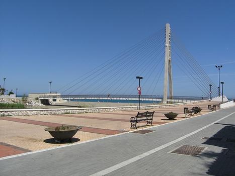 Fußgängerbrücke über den Rio Fuengirola, Spanien
