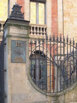 Casa Lis Museo de Art Nouveau y Art Déco
