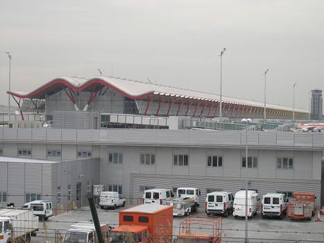 Aéroport international de Madrid Barajas – Aérogare 4 de l'aéroport de Madrid-Barajas