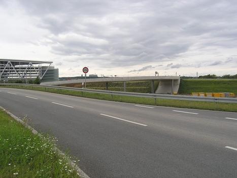 Landesmesse Baden-Württemberg, Äußere Verkehrserschließung, Überführung der Einfahrrampe über AS Messe Nord und DB Projekt Stuttgart 21