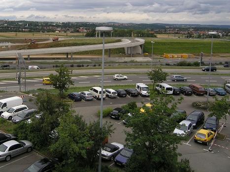 Landesmesse Baden-Württemberg - rampe d'accès venant de l'autoroute