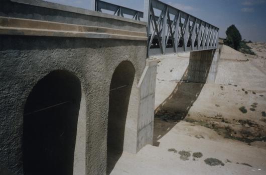 Pont-rail sur oued El Akarit, Gabès, Tunisie