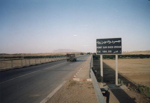 Pont sur oued Zeroud, Tunisie