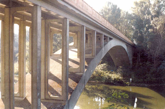 Pont de Saint-Julien (Garonne)