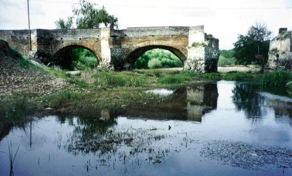 Pont sur le Rio Alberche