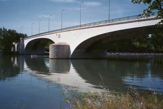 Daladier-Brücke, Avignon