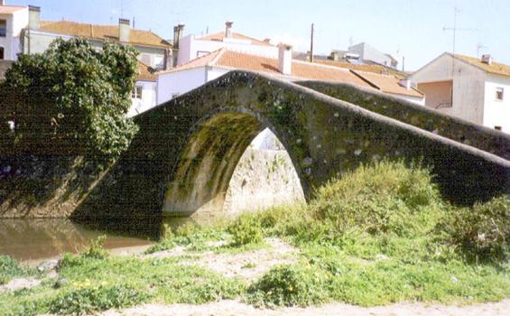 Ponte Velha (Cheleiros)