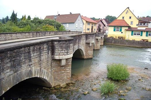 Pont inférieur de Sennfeld sur le Seckach