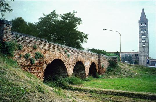 Ponte di Pomposa