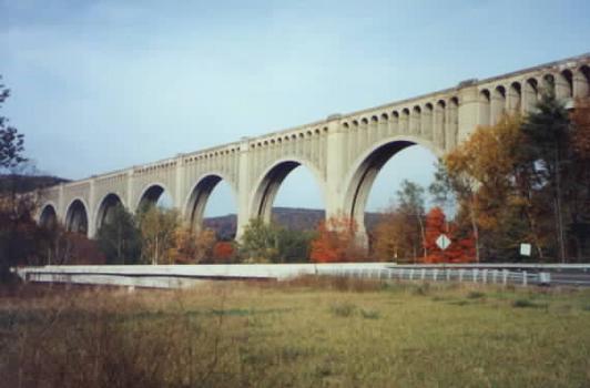Tunkhannock ViaductLackawanna RailroadNicholson, Pennsylvania USA