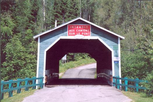Pont du Lac Ha! Ha!, Ferland-et-Boileau, Québec, Canada