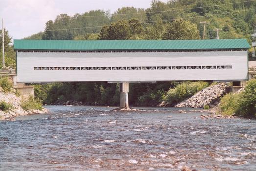 Pont du Faubourg, L'Anse-Saint-Jean, Québec, Canada