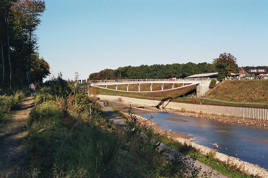 Olfen-Vinumer-Brücke Nr. 37N - Blick auf die Brücke von Südwesten. Der Kanal ist wegen einer beschädigten Spundwand leergelaufen