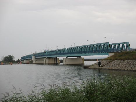 Peenebrücke Zecherin : Blickrichtung nach Westen
