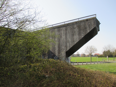 Neuer Hellweg Bridge over the Dortmunder Strasse