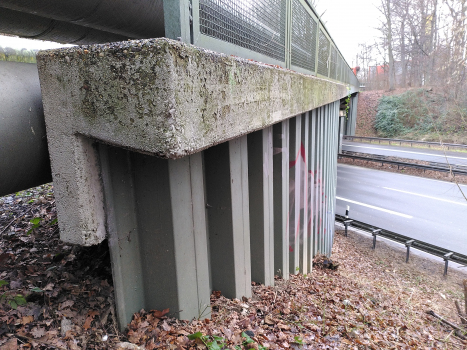 Detail an der Südöstlichen Ecke der Brücke