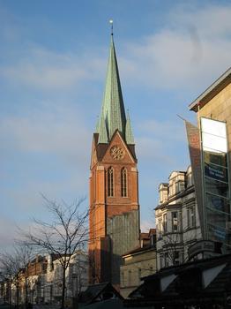 Turm der Pfarrkirche Sankt Bonifatius