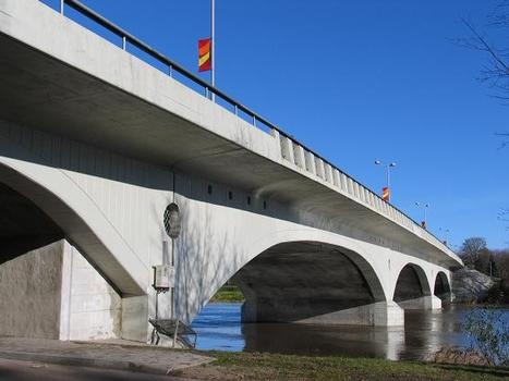 Pont sur le Lielupe à Jelgava