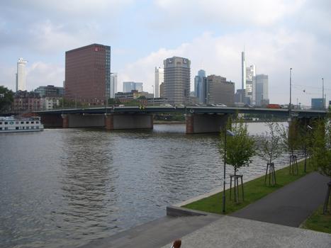 Friedensbrücke, Frankfurt