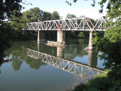 Toledo District Willamette River Bridge