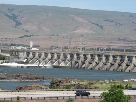 The Dalles Dam spillway