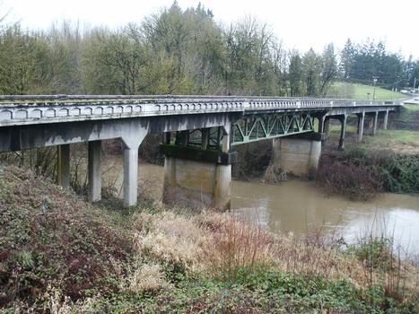 North Yamhill River Bridge