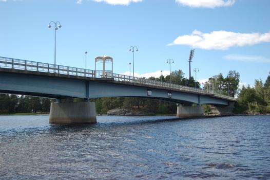 Brücke zwischen Kuopio und der Insel Rönö im Kallavesi-See, Kuopio, Ita-Suomen Lääni, Finnland