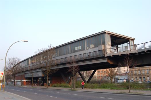 U 1 - Möckernbrücke Station, Berlin